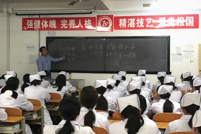 5cde9b4b41b5b.jpg 5cde9b4b41b5b.jpg